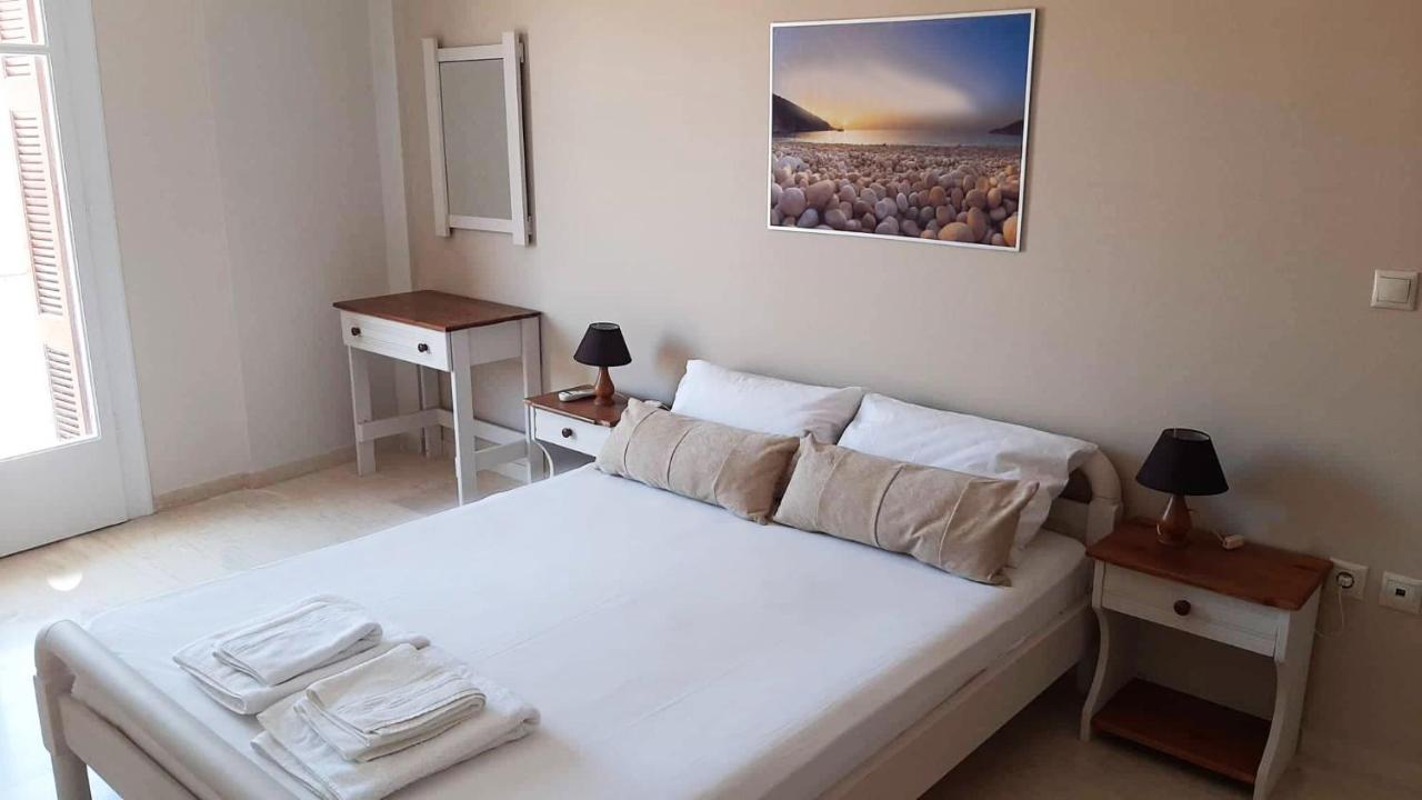 Tasias Apartments Lixouri Esterno foto