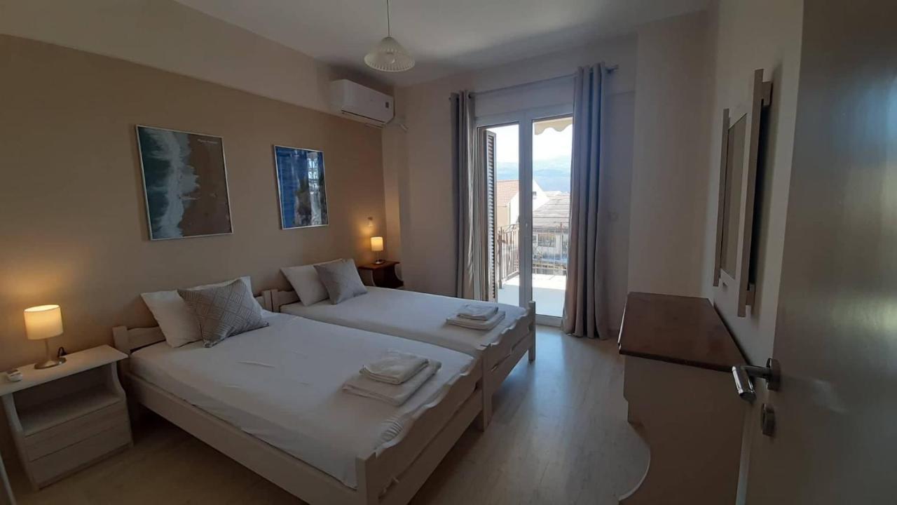 Tasias Apartments Lixouri Esterno foto